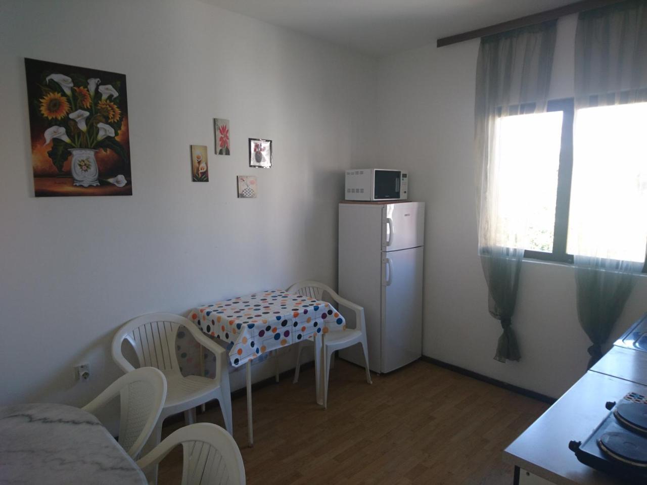 Seaside And Апартаменти Котор